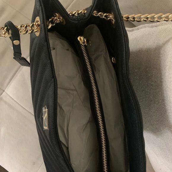 Victoria’s Secret large purse Snake skin print - Picture 2 of 15